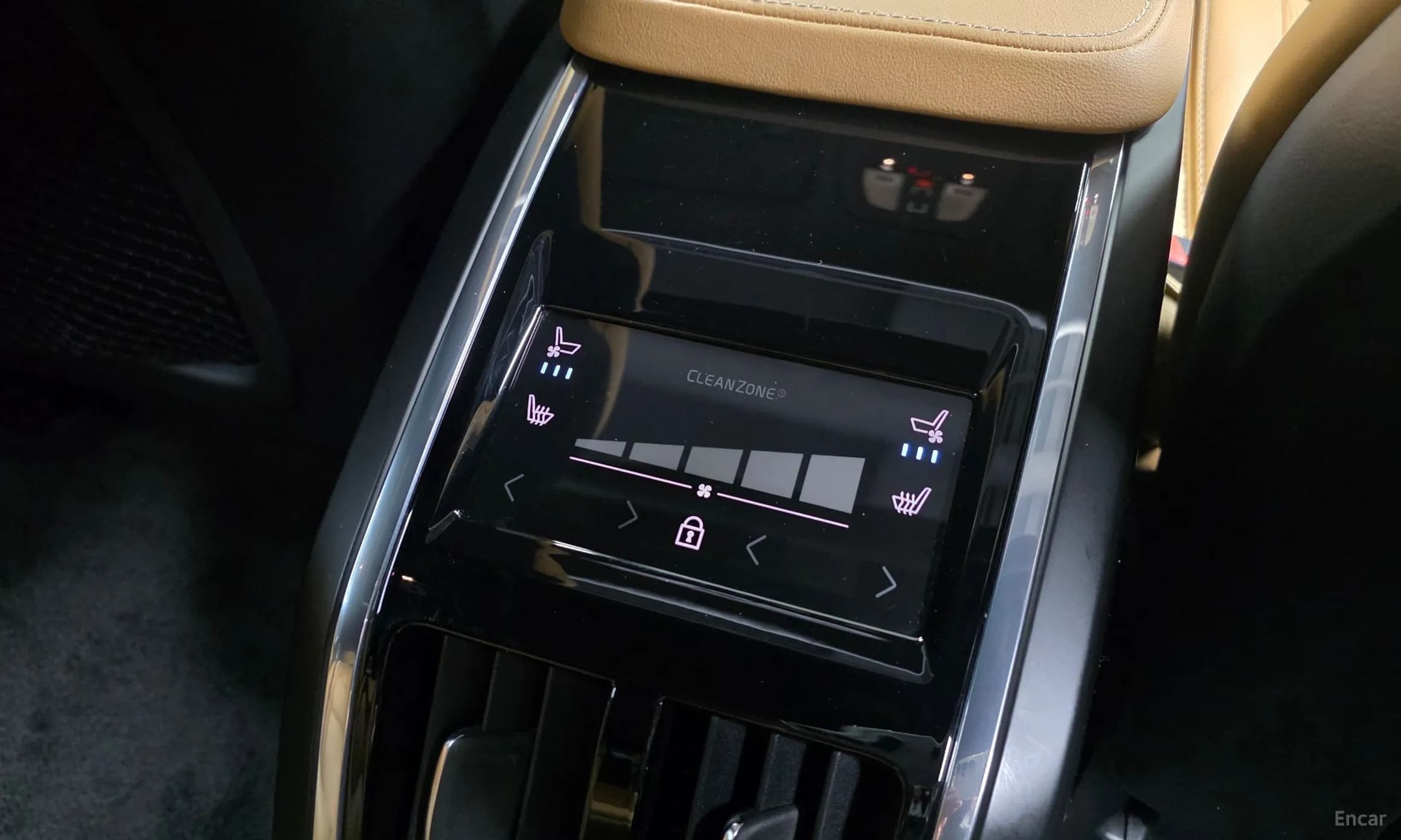 S90