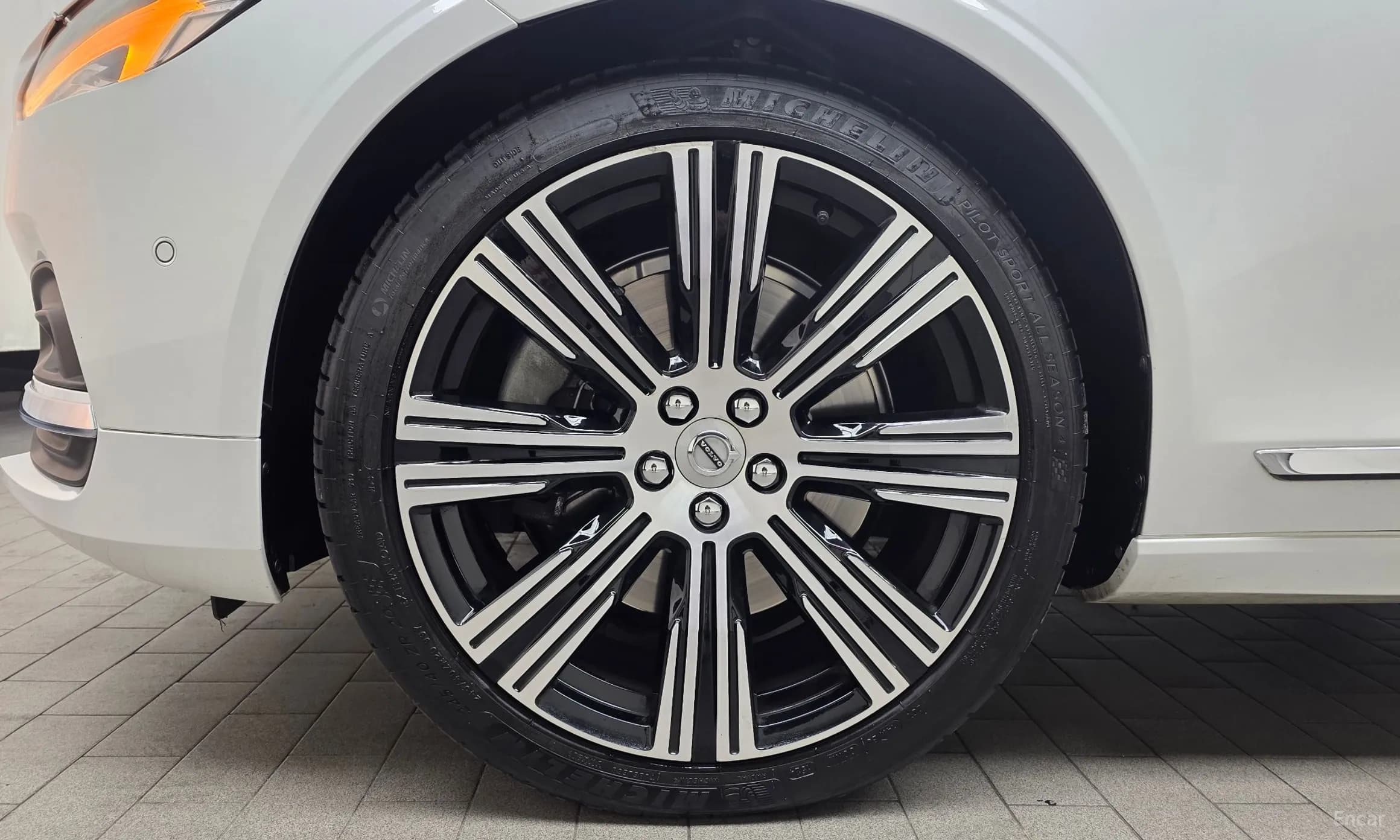 S90