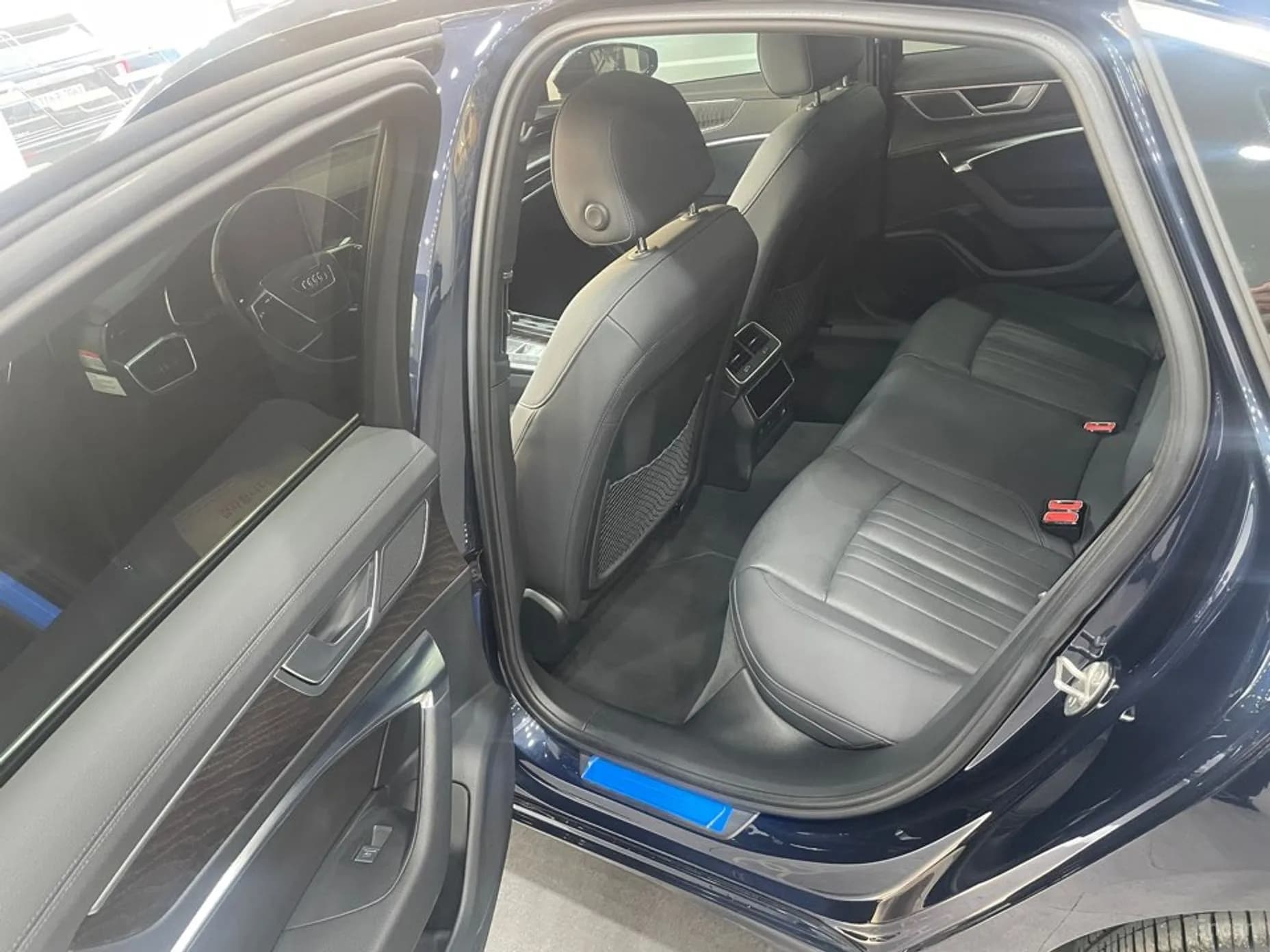 A6 (C8)