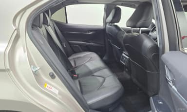 Camry (XV70)