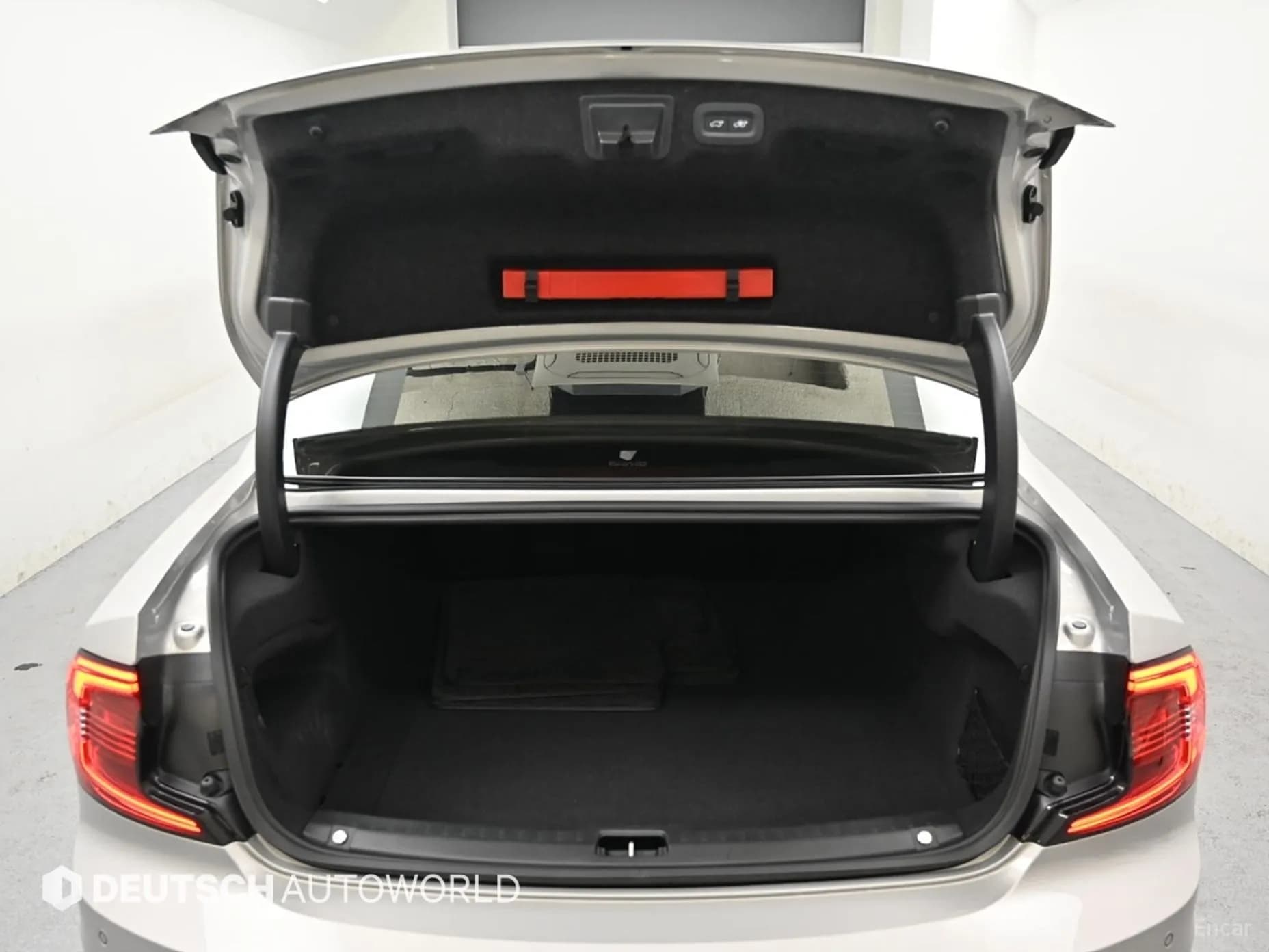 S90