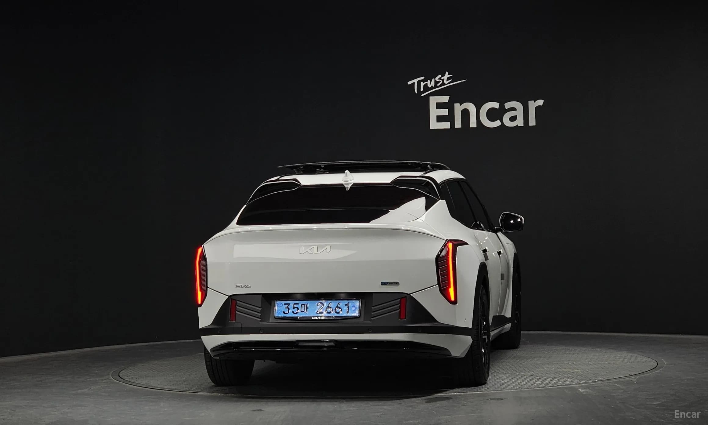 EV4