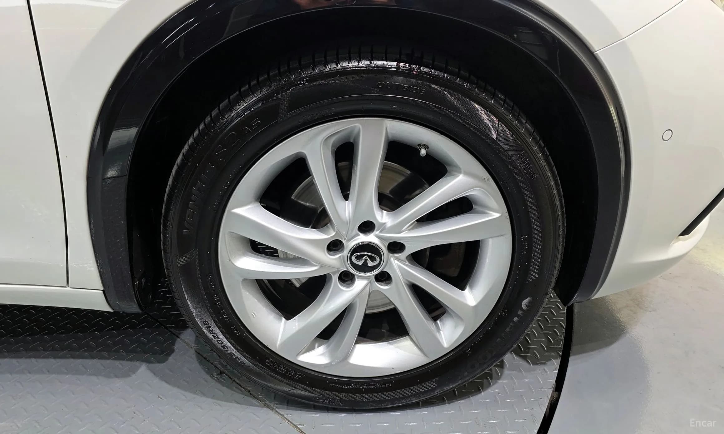 Q30