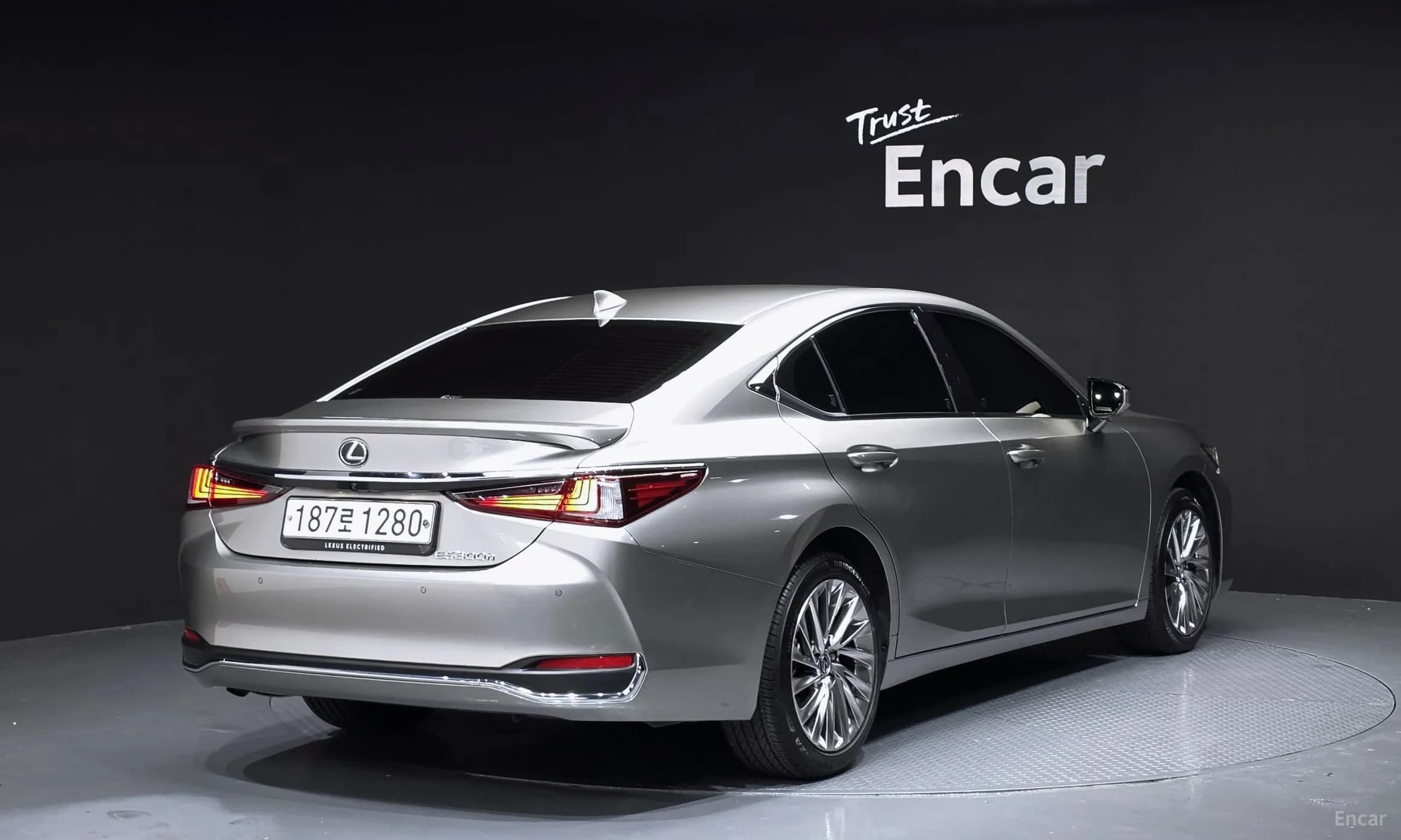 ES300h 7th Generation