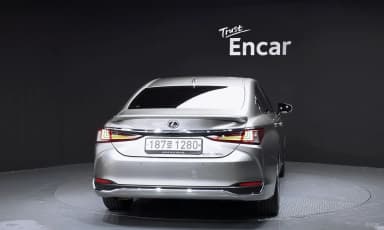 ES300h 7th Generation