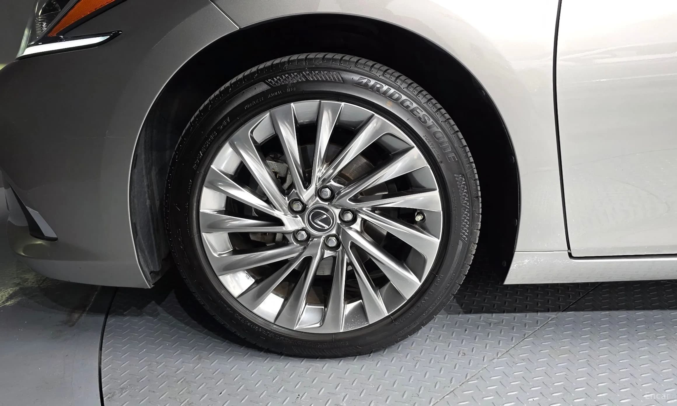 ES300h 7th Generation