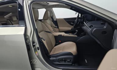 ES300h 7th Generation