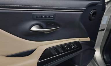 ES300h 7th Generation