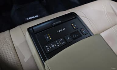 ES300h 7th Generation