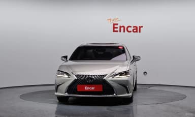 ES300h 7th Generation