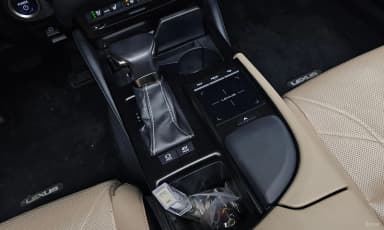 ES300h 7th Generation