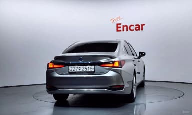 ES300h 7th Generation