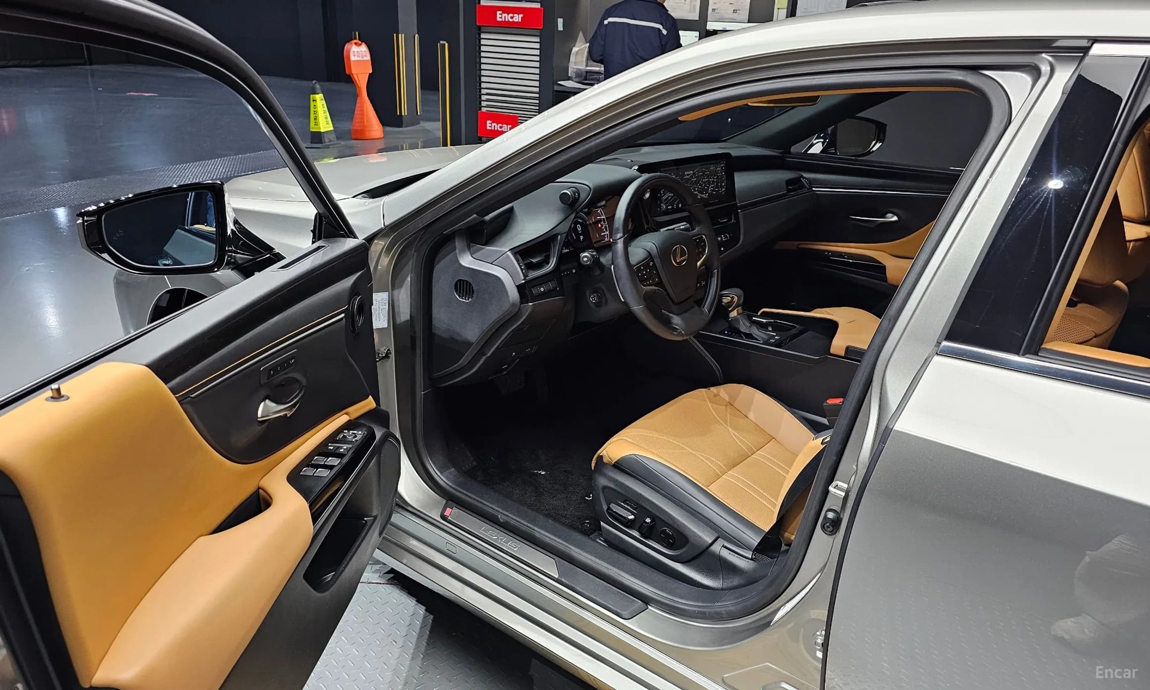 ES300h 7th Generation