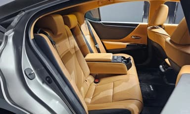 ES300h 7th Generation