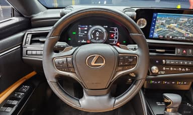 ES300h 7th Generation