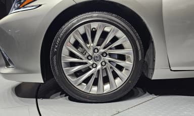 ES300h 7th Generation