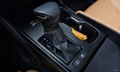 ES300h 7th Generation