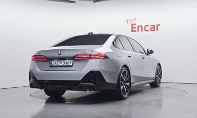5 Series (G60)