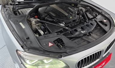 7 Series (F01)