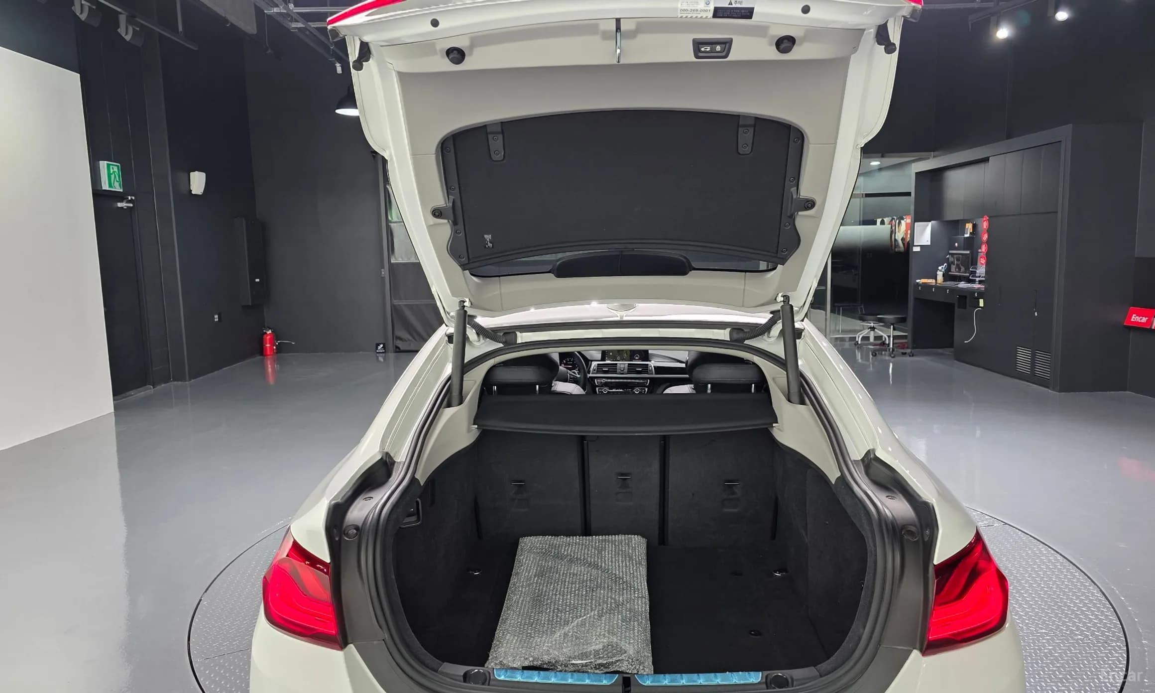 Series 4 (F32)
