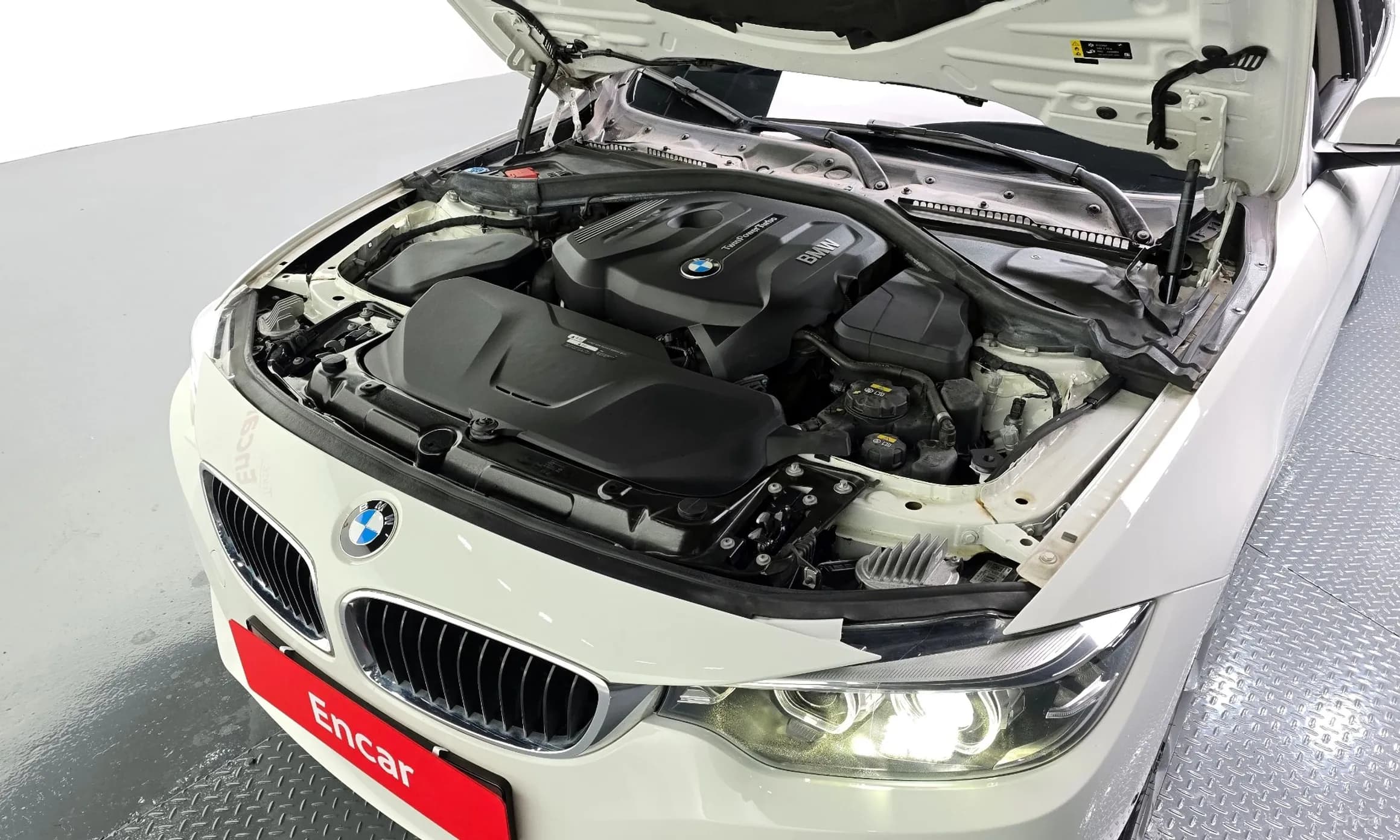 Series 4 (F32)