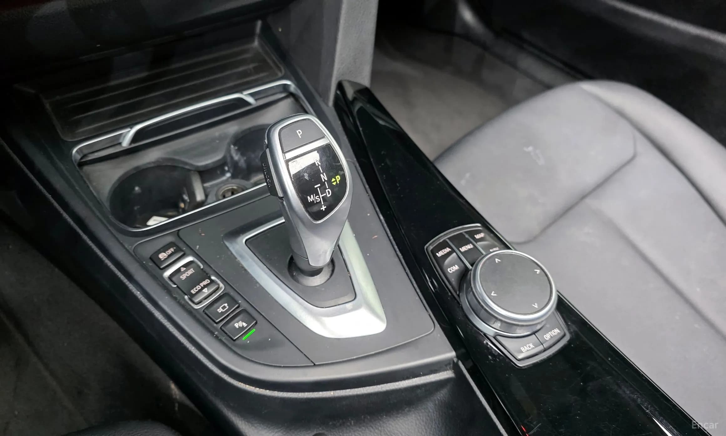 Series 4 (F32)