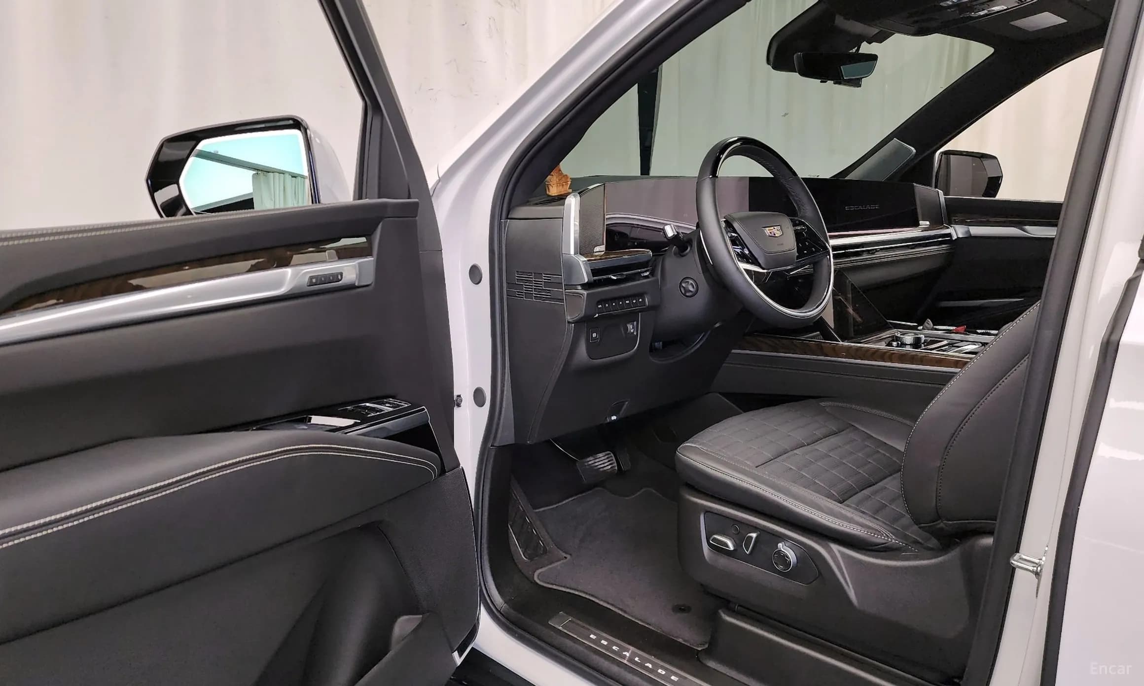 Escalade 5th Generation