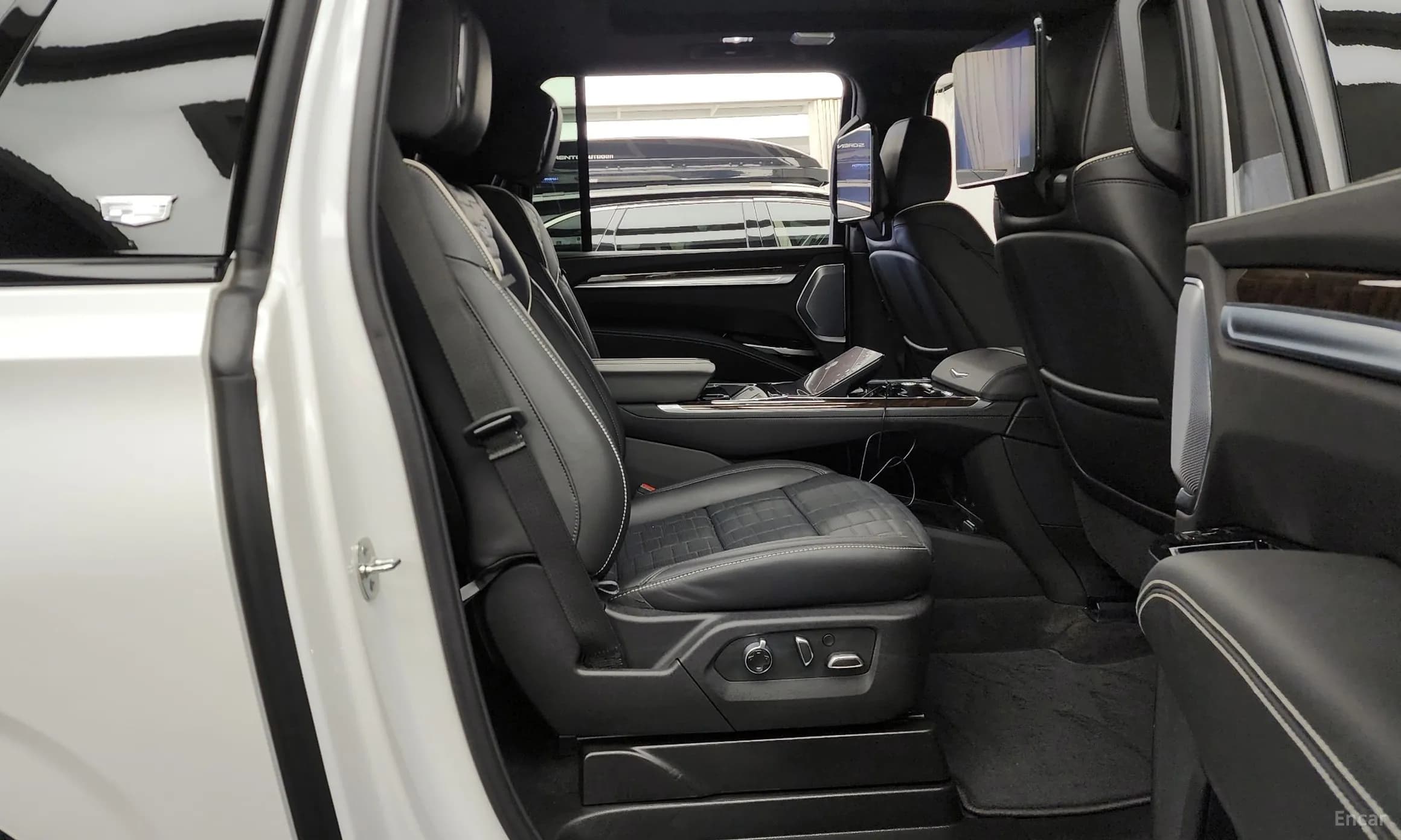 Escalade 5th Generation