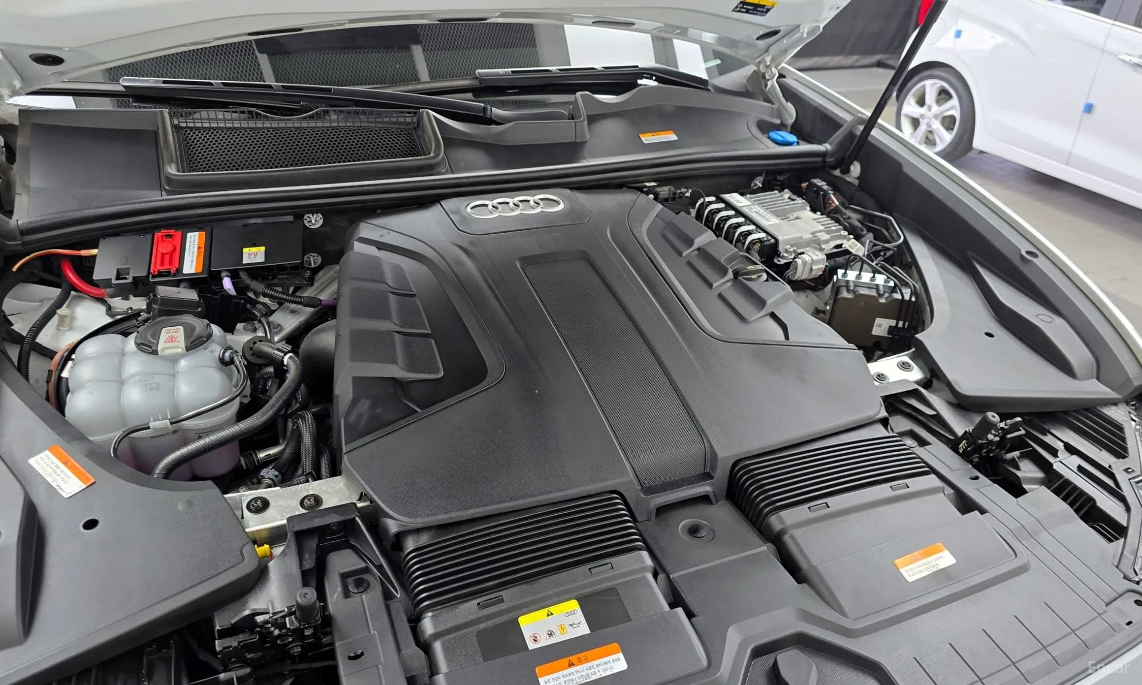 Q8 (4M)