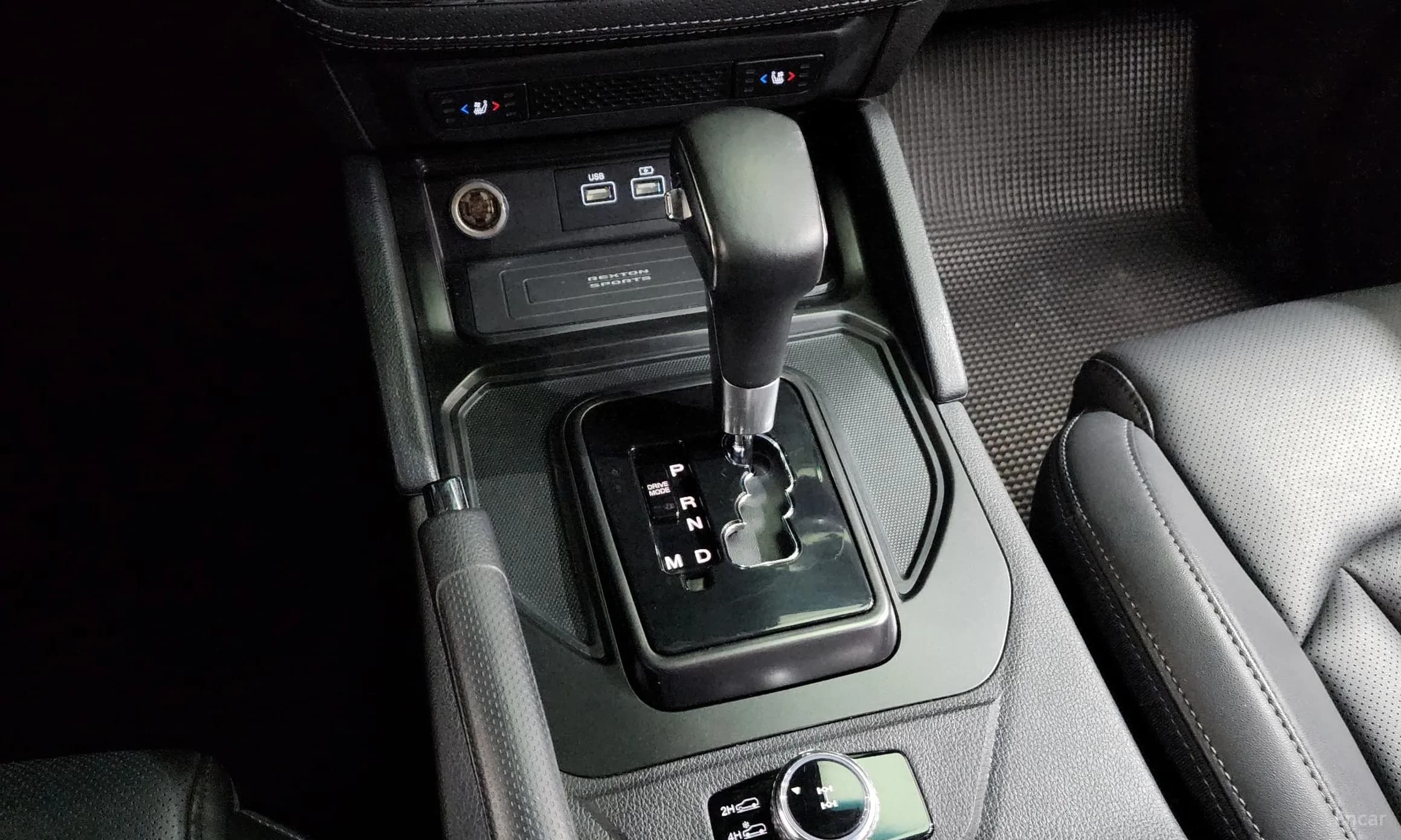 Rexton Sports Khan