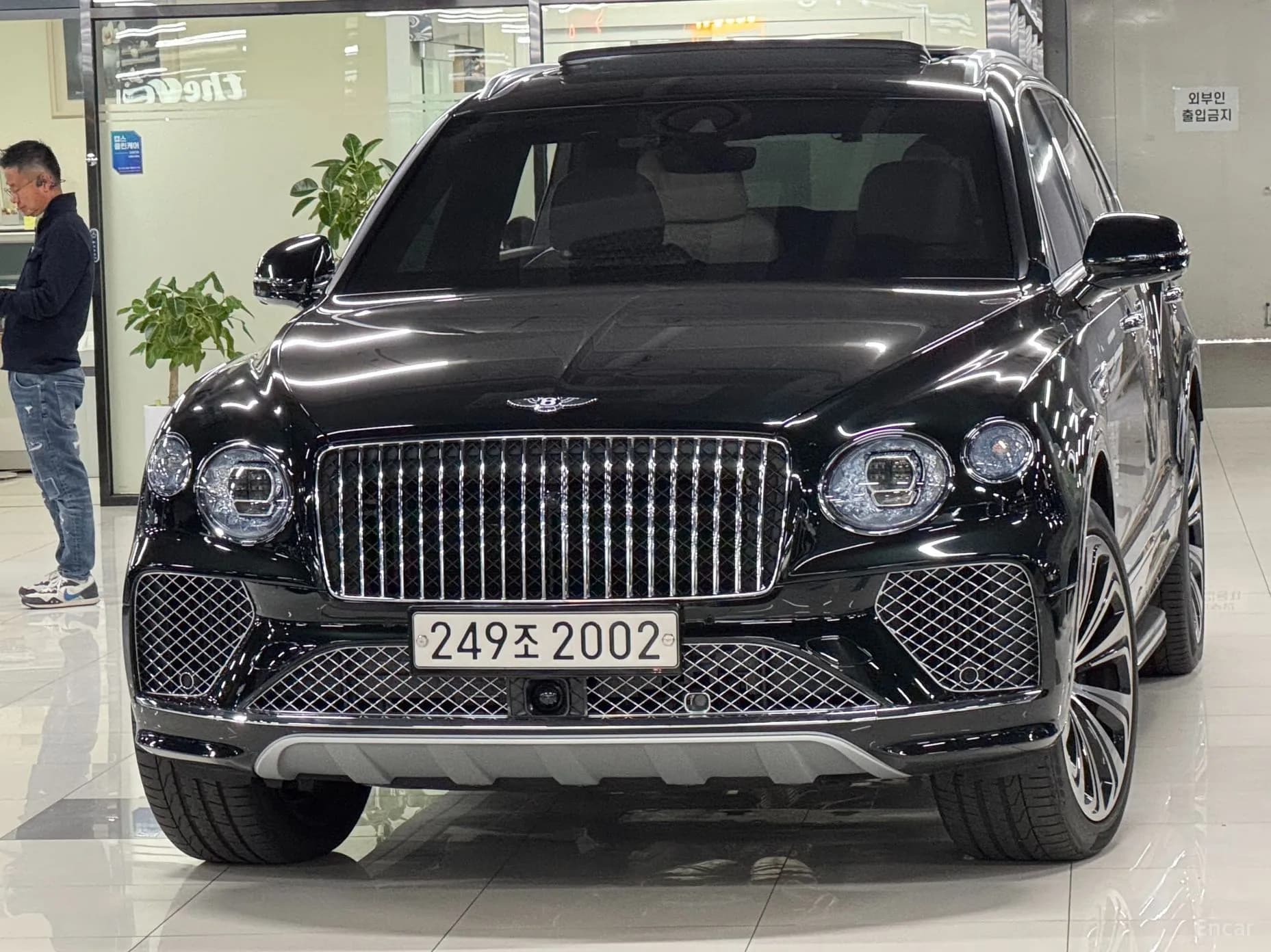 Bentayga