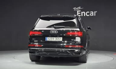 Q7 (4M)
