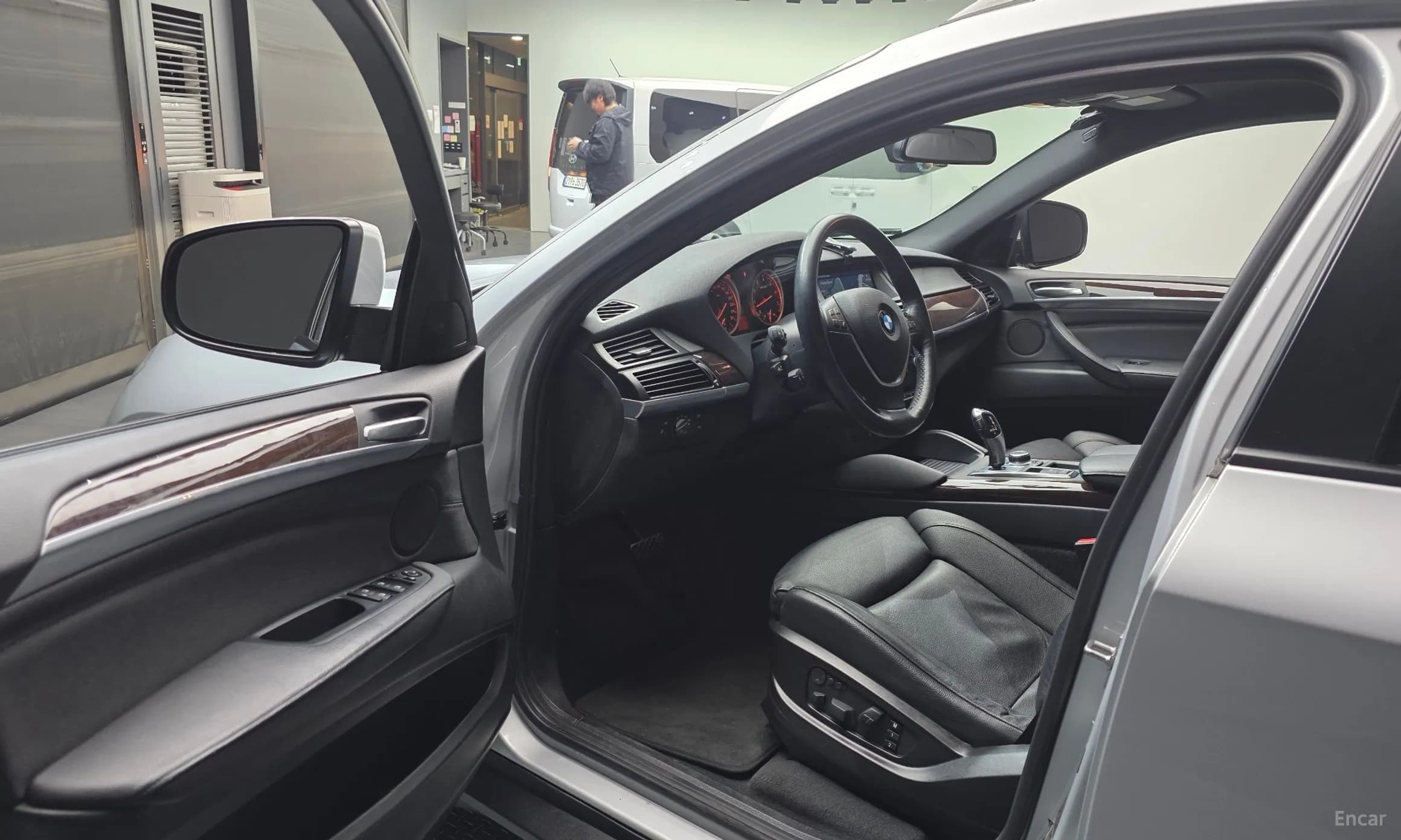 X6 (E71)