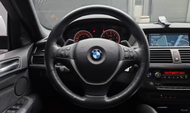 X6 (E71)