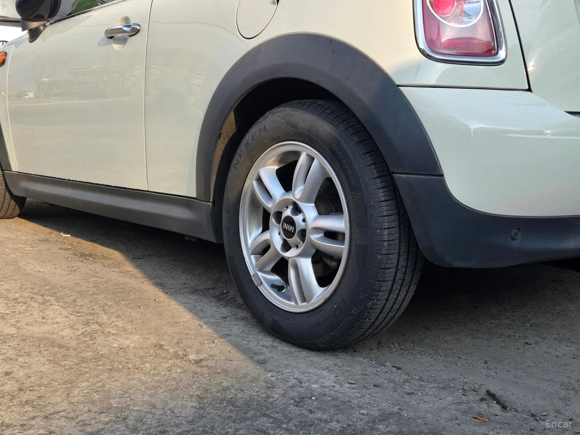 Cooper D