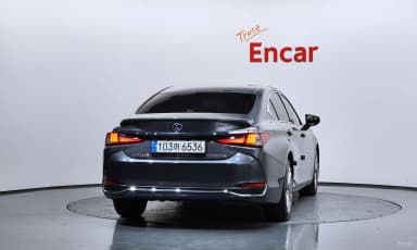 ES300h 7th Generation