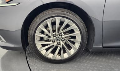 ES300h 7th Generation