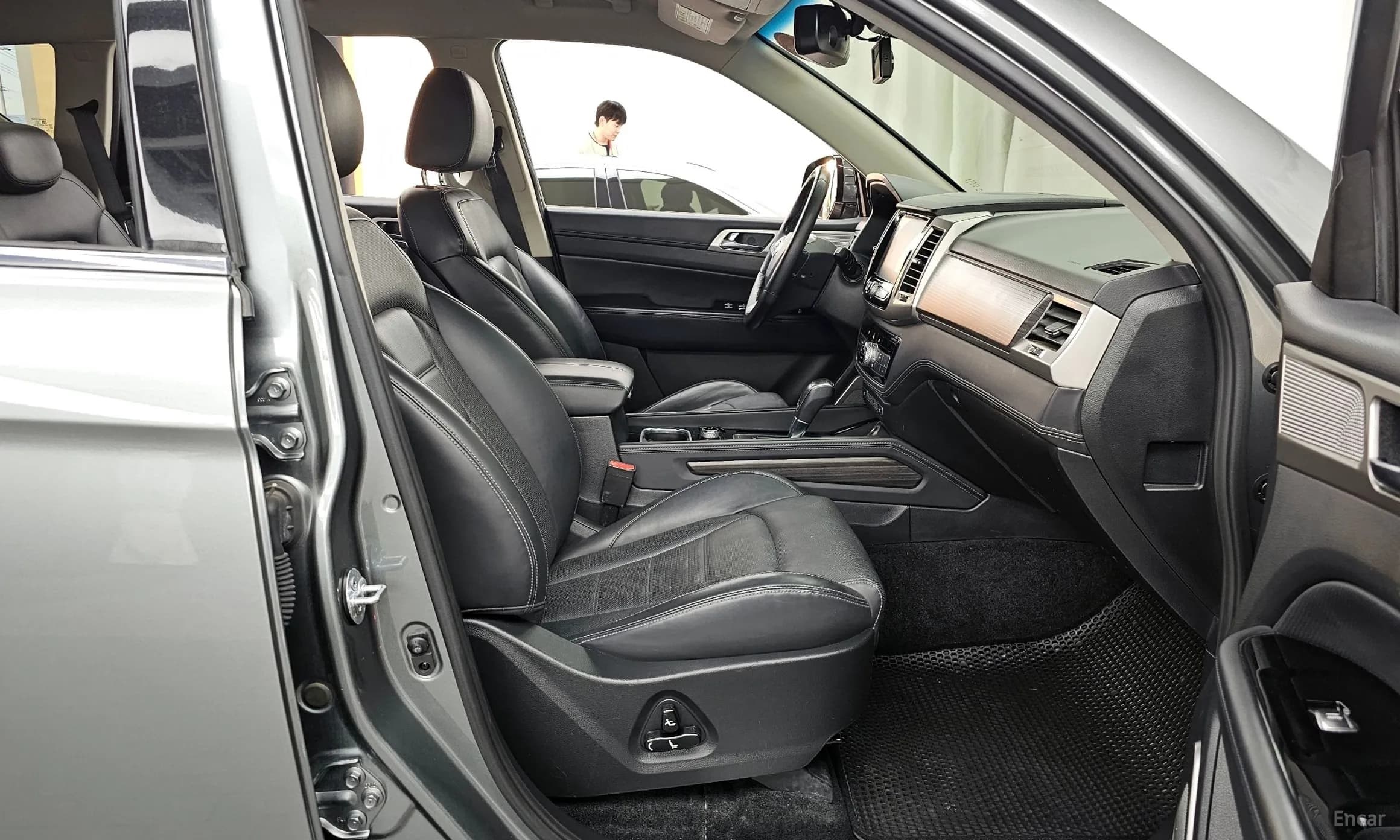 G4 Rexton