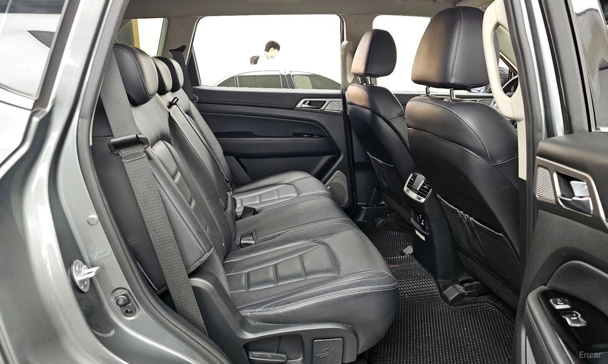 G4 Rexton