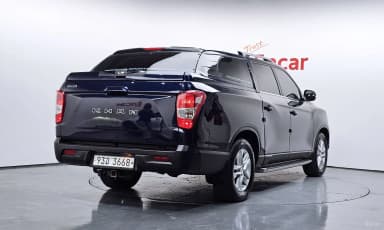 Rexton Sports Khan