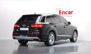 Q7 (4M)