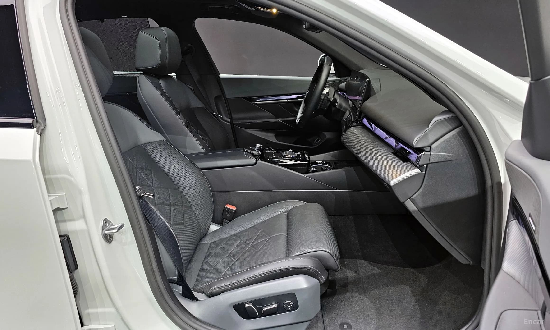 5 Series (G60)