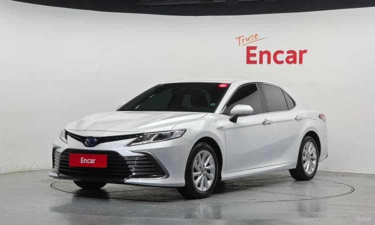 Camry (XV70)