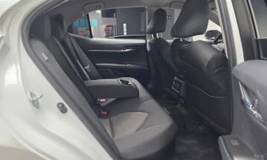 Camry (XV70)