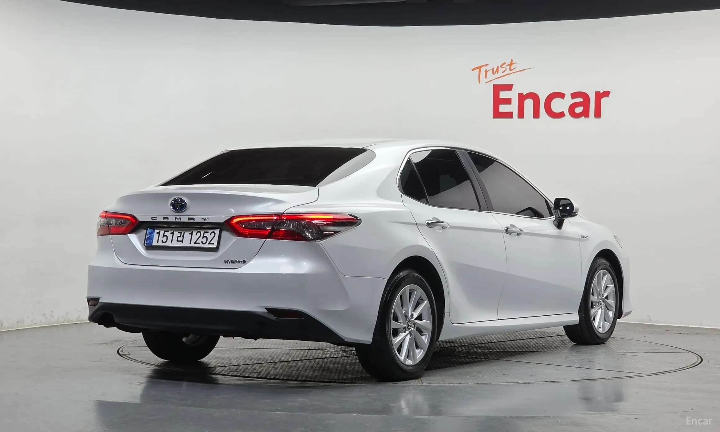 Camry (XV70)
