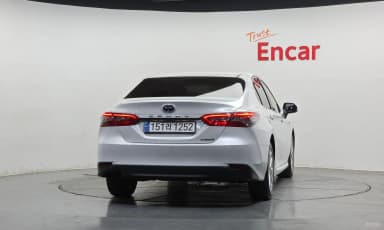 Camry (XV70)