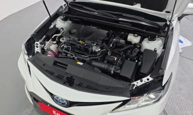 Camry (XV70)