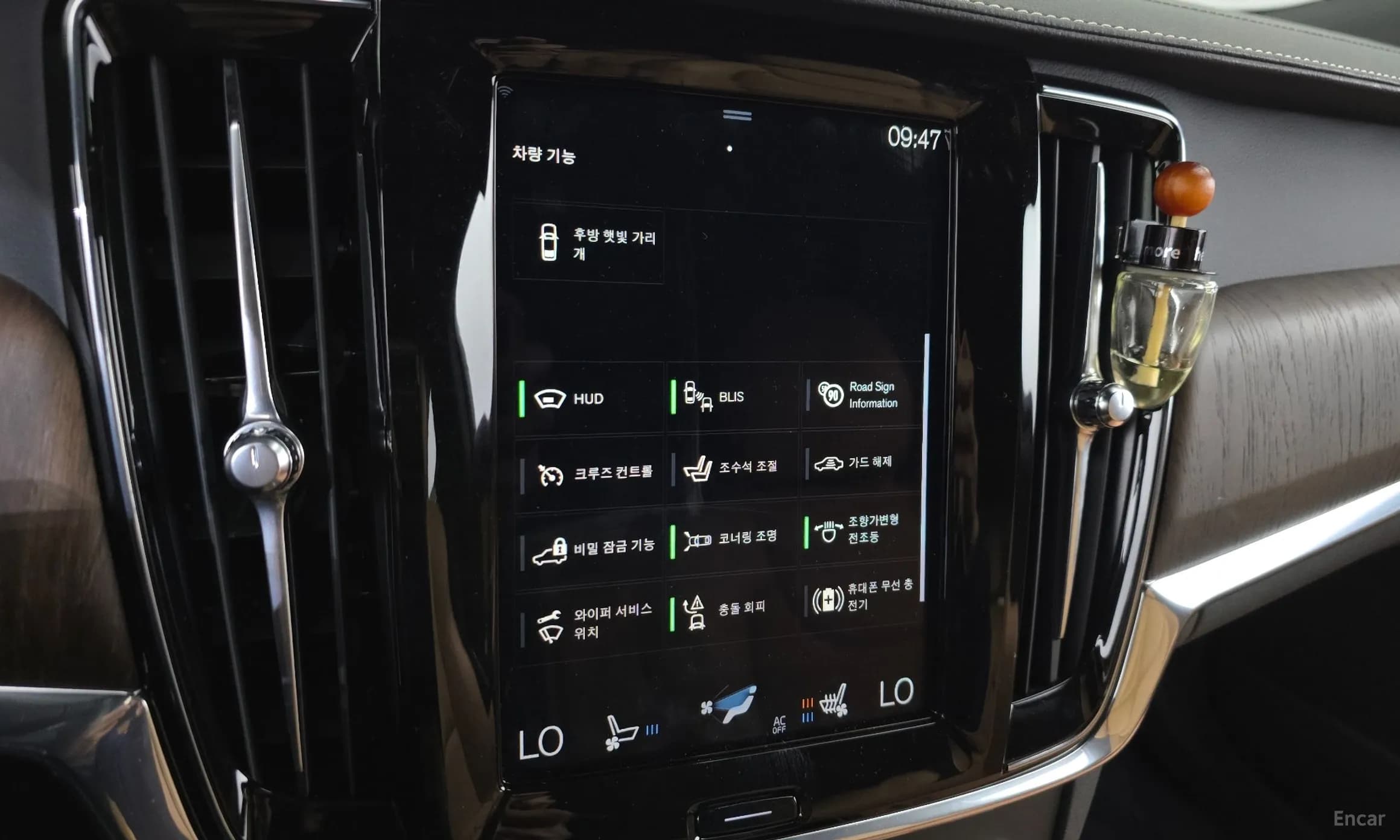 S90
