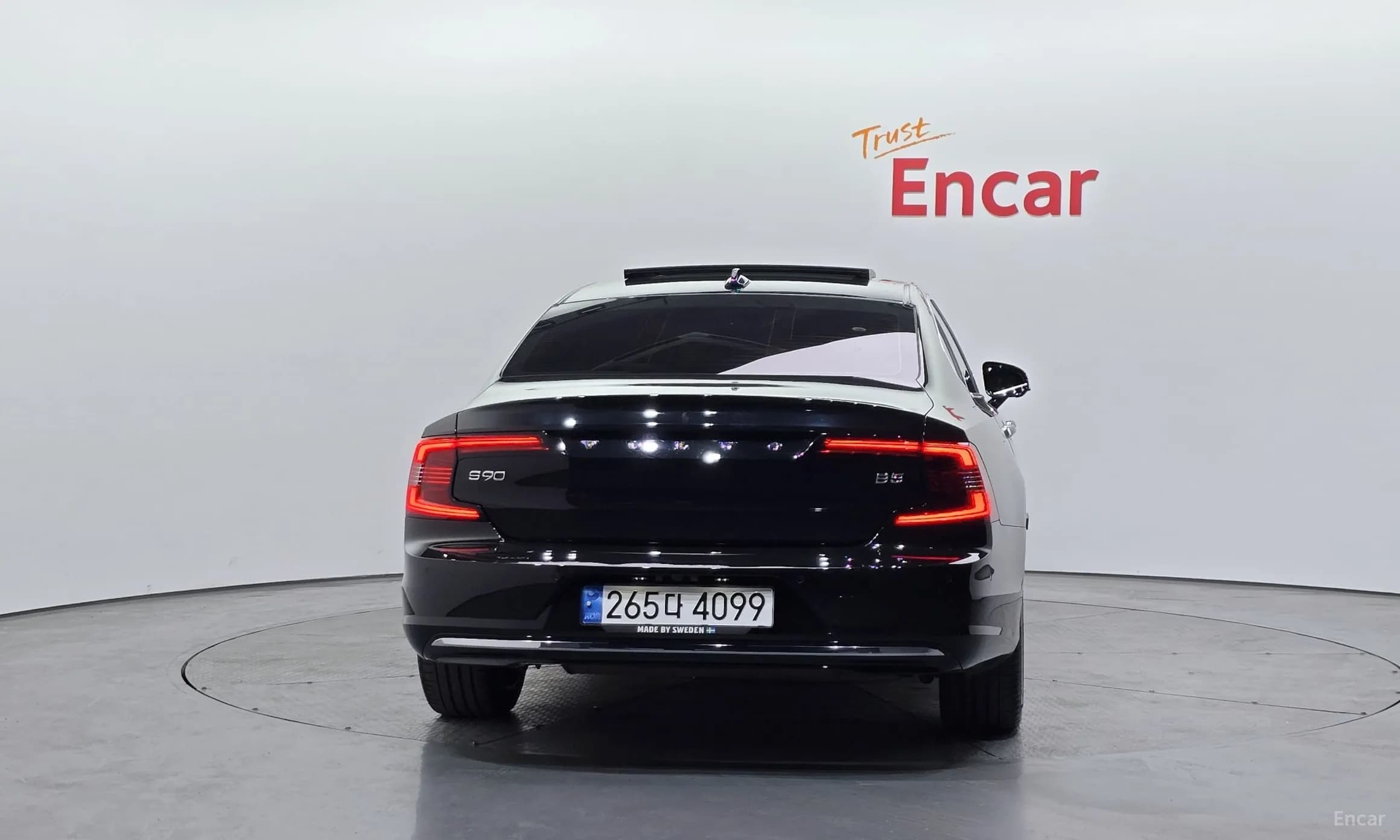 S90