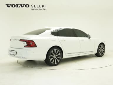 S90
